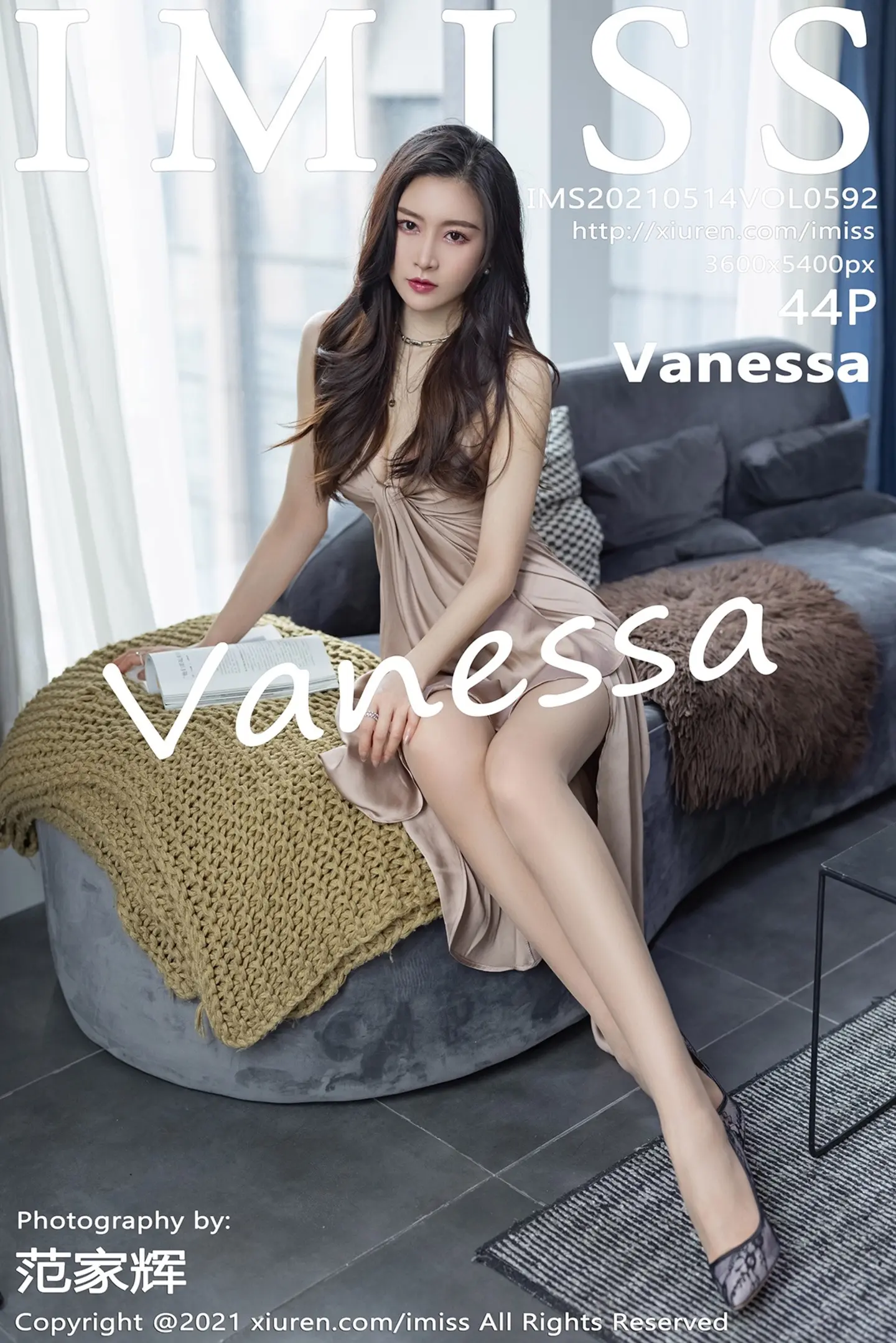 [IMISS爱蜜社]Vol.592_气质美女Vanessa私房床上白色薄纱睡衣秀完美身材诱惑写真44P-秀人网 - XiuRen.Pro